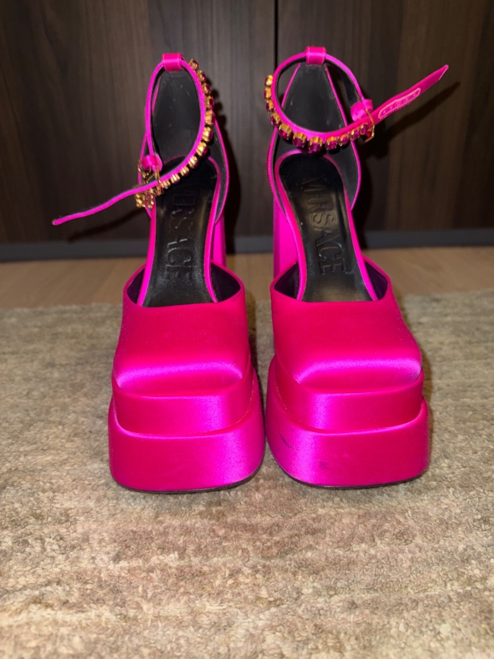 Versace Medusa Platform Pump (Fuchsia Satin) Size 37 - Picture 3 of 13